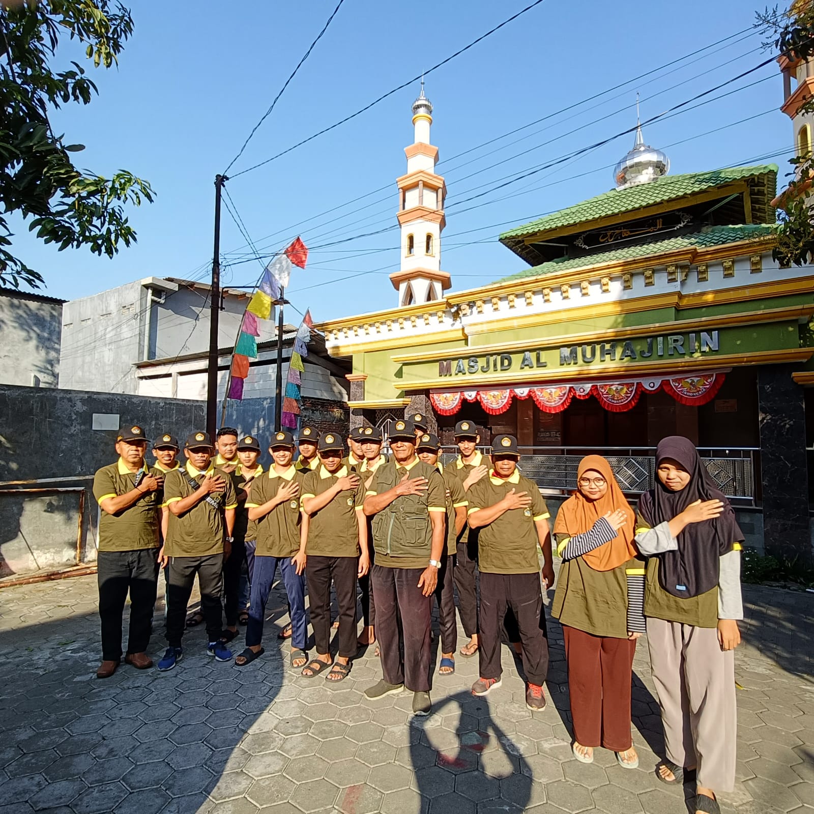 Kerja Bersama Bakti untuk Negeri : Berbagi Bendera