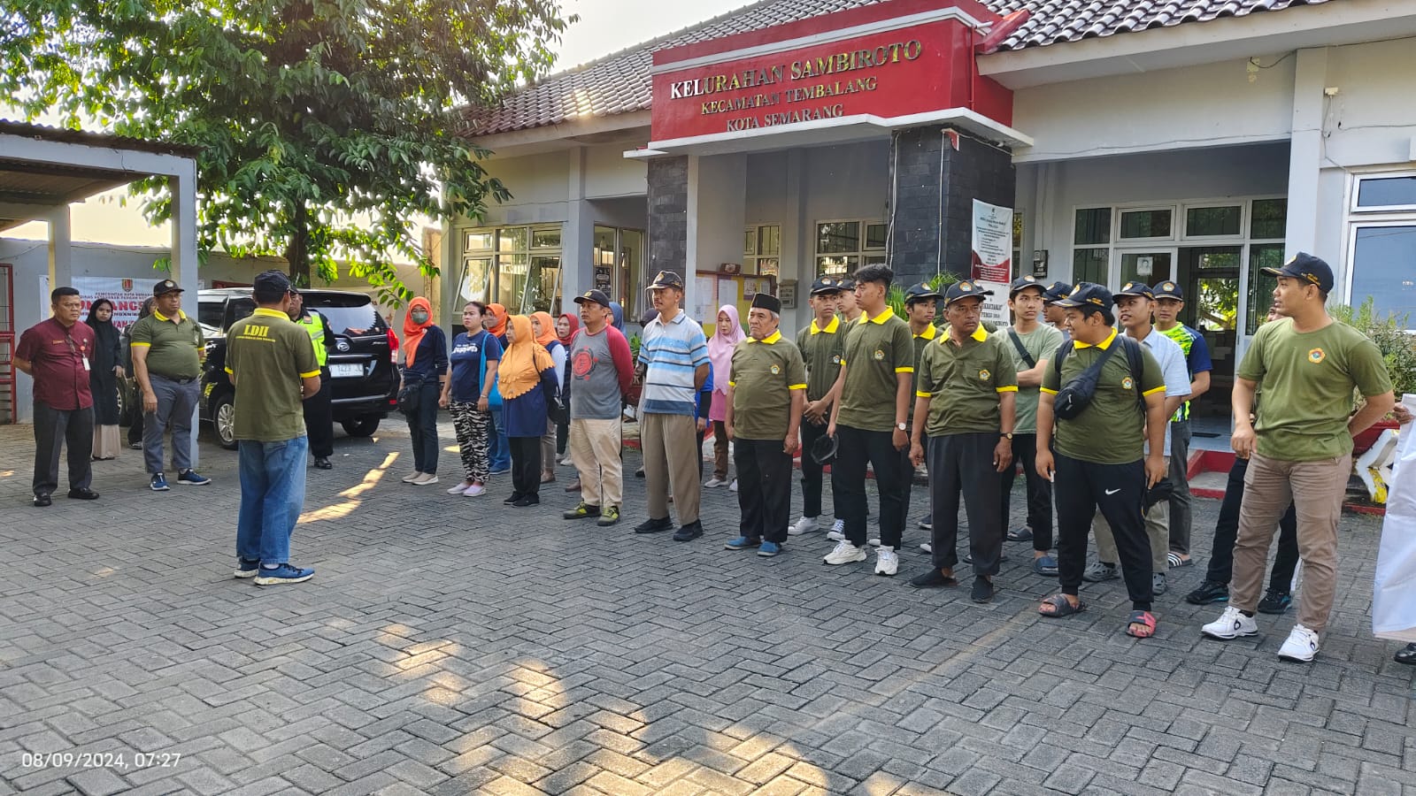 Kerja Bersama Bakti untuk Negeri : Berbagi Bendera