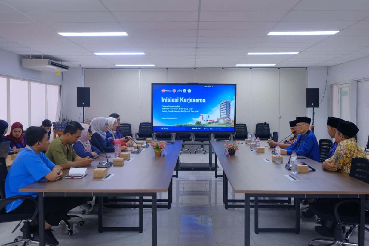 Tingkatkan Kesehatan Santri, Ponpes Wali Barokah Jalin Kerja Sama Teknis dengan FKG IIK Bhakta